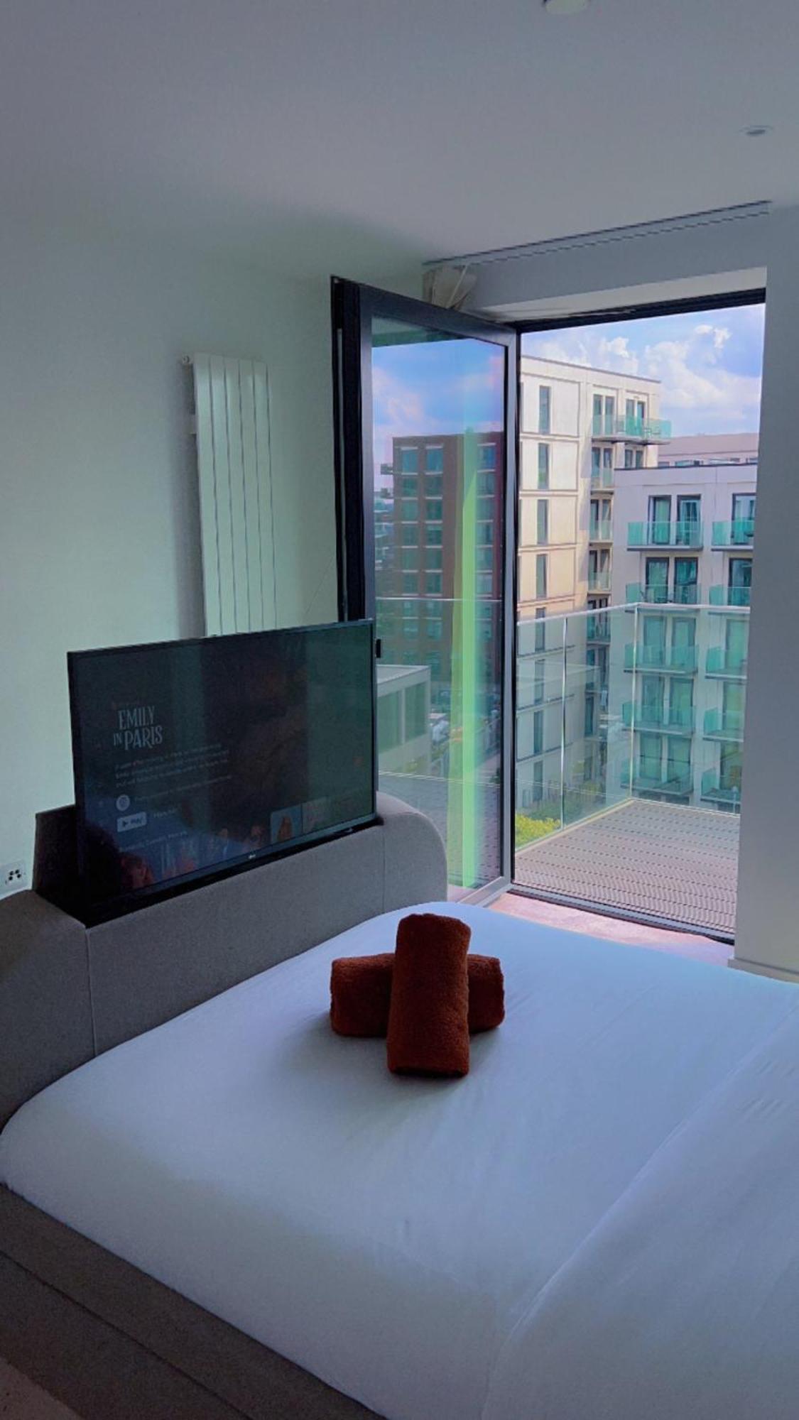 Ds Rentals - Entire 1 Bedroom Apartment London Eksteriør billede