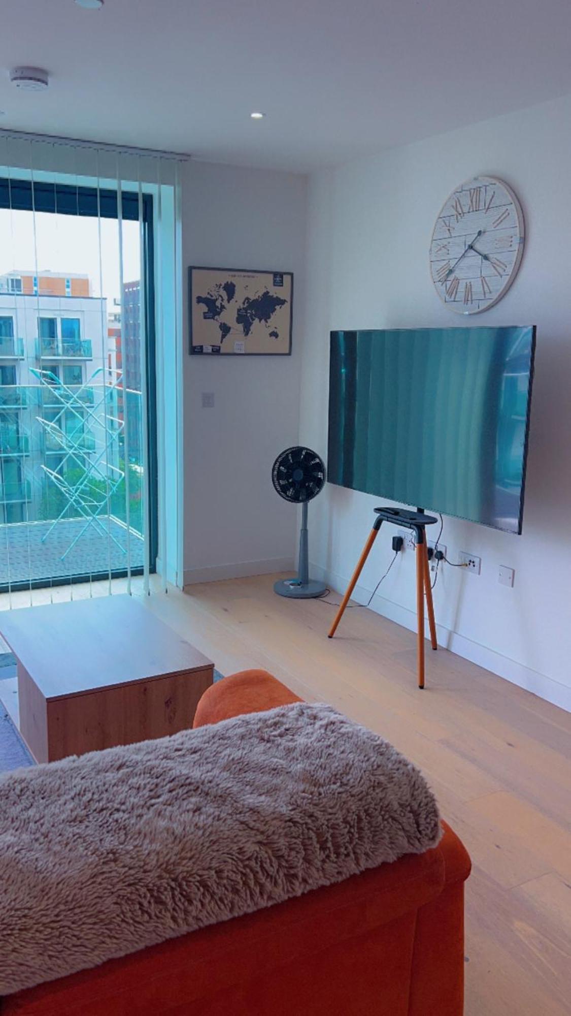 Ds Rentals - Entire 1 Bedroom Apartment London Eksteriør billede